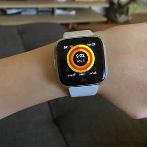 Fitbit Versa Lite